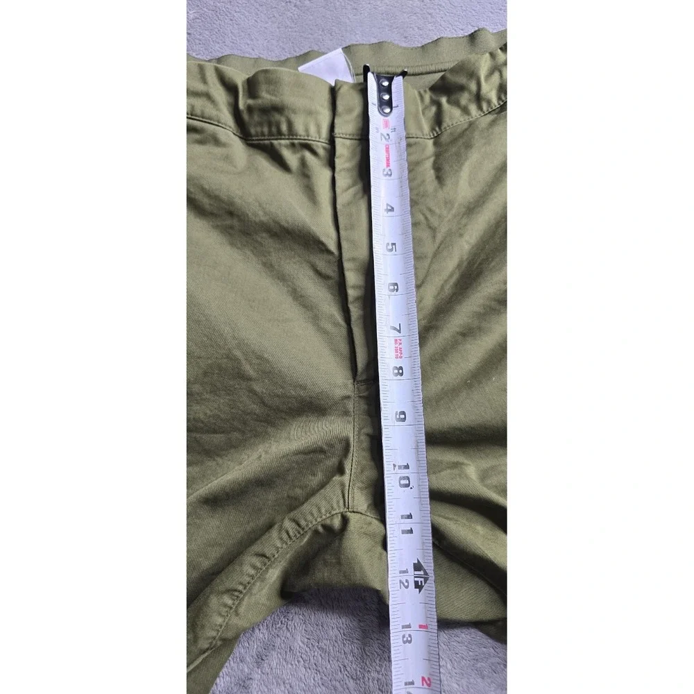 Nike Sportswear Essentials Unlined Cropped Pants Mens 30 Medium Green 25